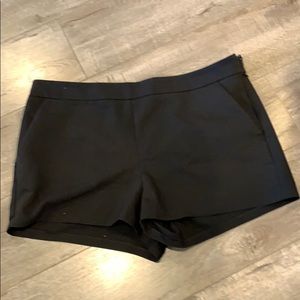 Express Black Mid-Rise Shortie 14